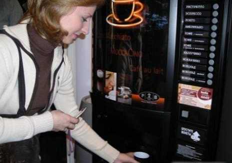 Bagaimana cara menipu mesin kopi?
