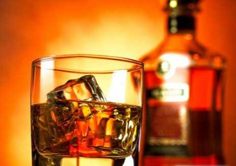 Perbedaan antara wiski dan cognac