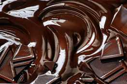 По какъв начин глазурата се различава от шоколадовите характеристики и разлики