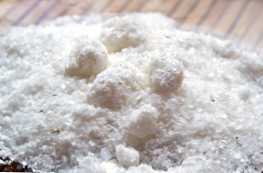 V čem se morska sol razlikuje od namizne soli?