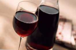 Kakšna je razlika med namiznim in desertnim vinom?