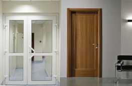 Apa perbedaan antara pintu PVC dan pintu berlapis?
