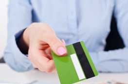 Hogyan különbözik a fogyasztói hitel a hitelkártyától?