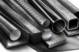 По какъв начин стоманата се различава от характеристиките и разликите на желязото