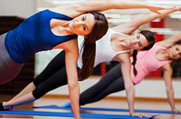 Apa yang lebih baik untuk memilih kebugaran atau yoga penurunan berat badan?