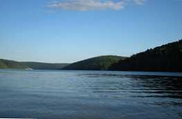 A tó és a tározó leírása és különbségei