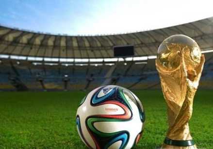 Perbedaan antara Piala Dunia dan Piala Dunia