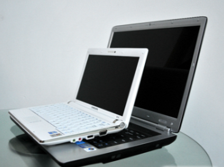 Perbedaan antara netbook dan laptop