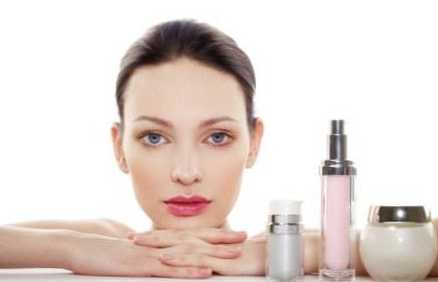 Rozdíl mezi profesionální a konvenční kosmetikou