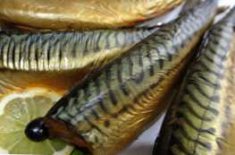 Ryby wędzone na gorąco i na zimno, czym się różnią i co wybrać